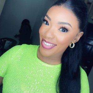 Meet your Posher, Whitney